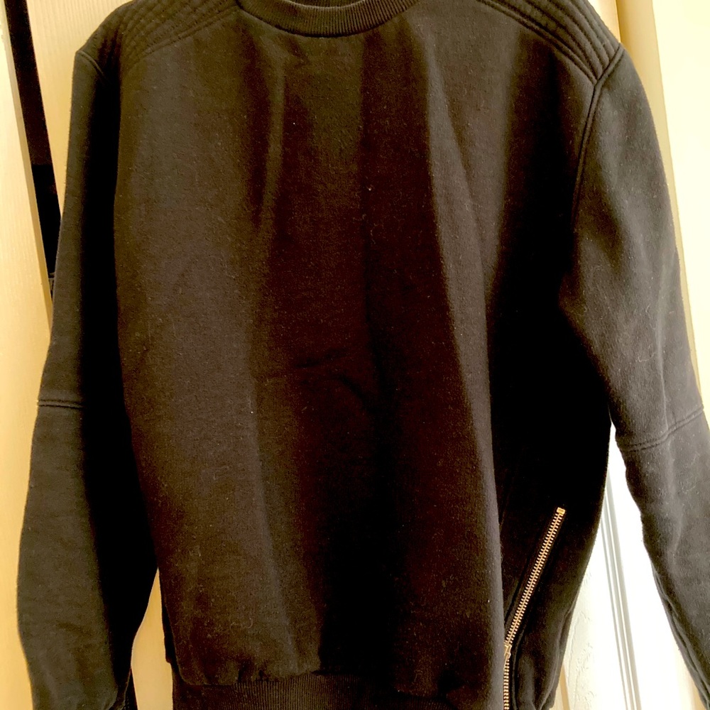 H&M Black side zipper sweatshirt